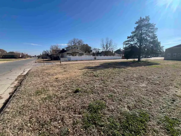 Lots 1-2 Block 5 sd-E57 Waverly Addn, Enid, OK 73701