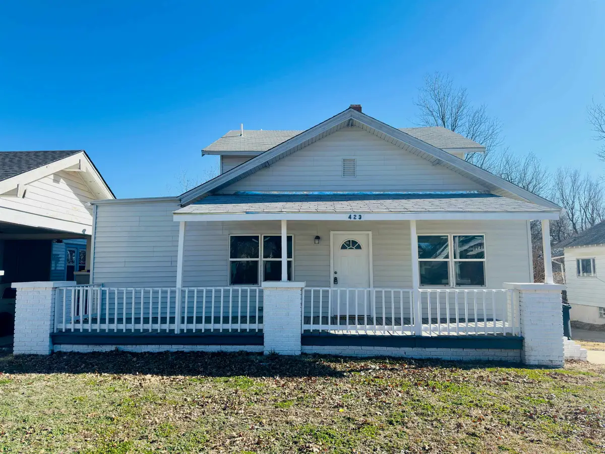 423 S Pierce St, Enid, OK 73703 - Image #1