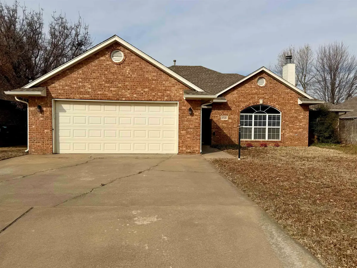 4328 Briar Ridge Rd, Enid, OK 73703 - Image #1