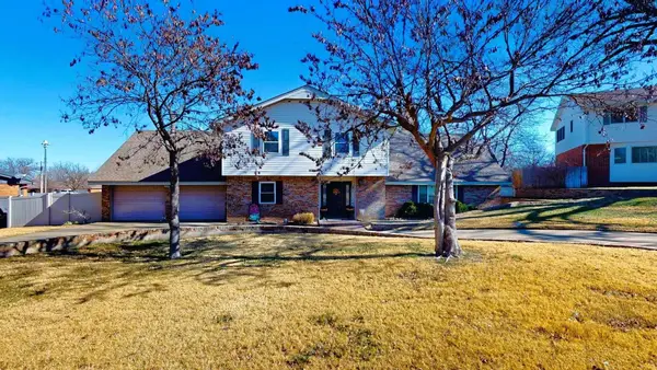 3712 Twisted Oak Lane, Woodward, OK 73801