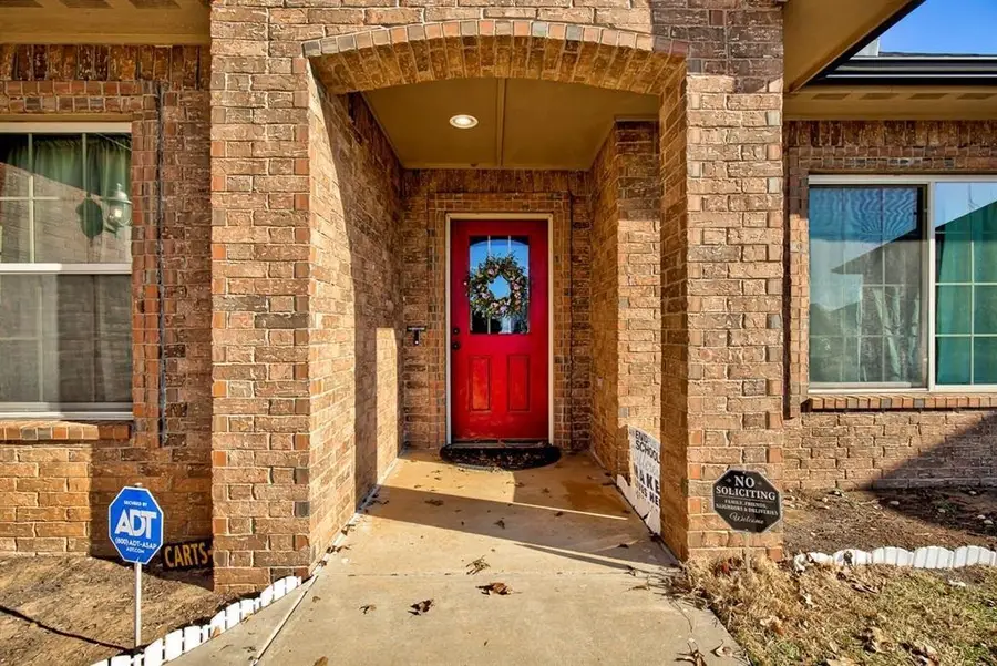 4428 Sandhill Dr, Enid, OK 73703 - Image #2