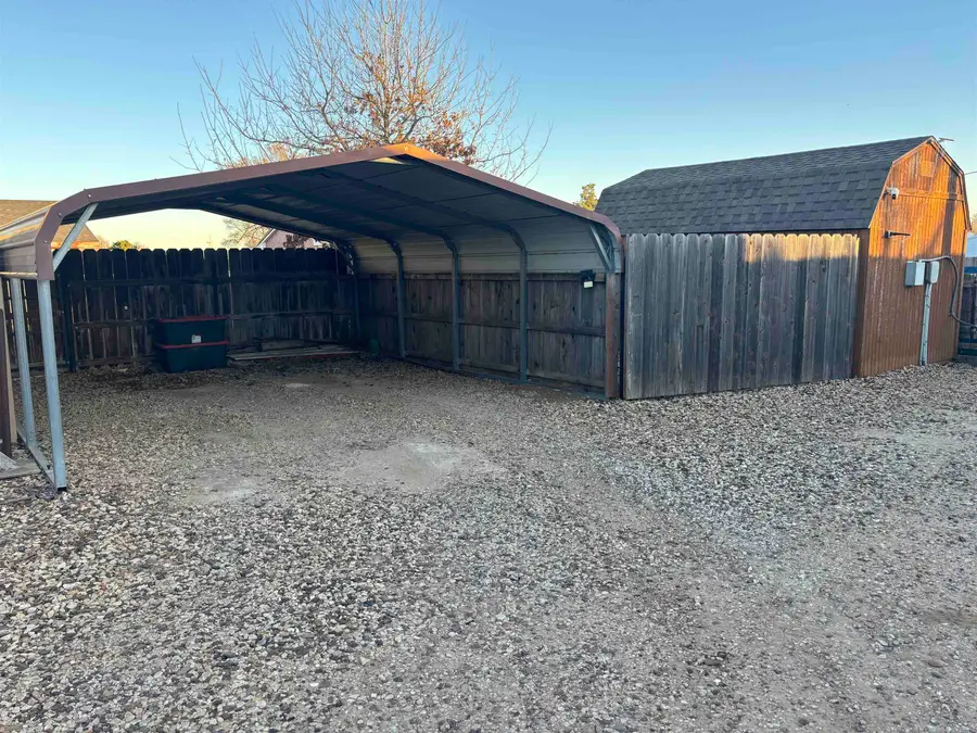 201 Avenue J, Beaver, OK 73932 - #3