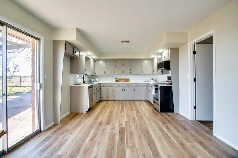 3681 Antelope Dr, Enid, OK 73701 - #3