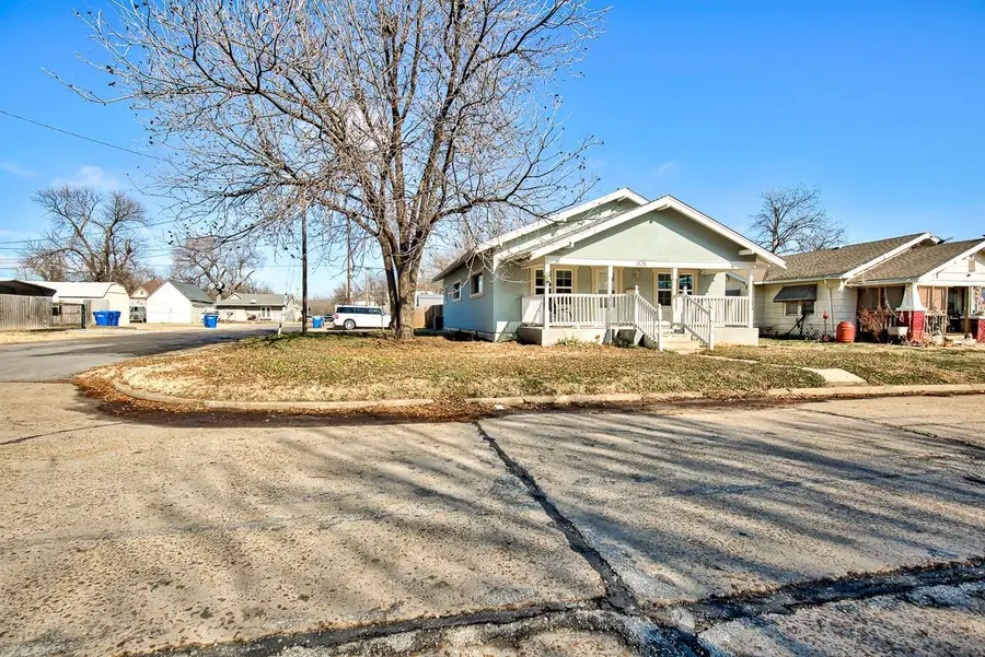 1428 W Maple Ave, Enid, OK 73703-0000 - #2