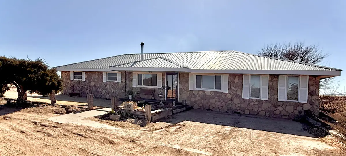 1402 Mile 8 Road, Texhoma, OK 73949 - #1