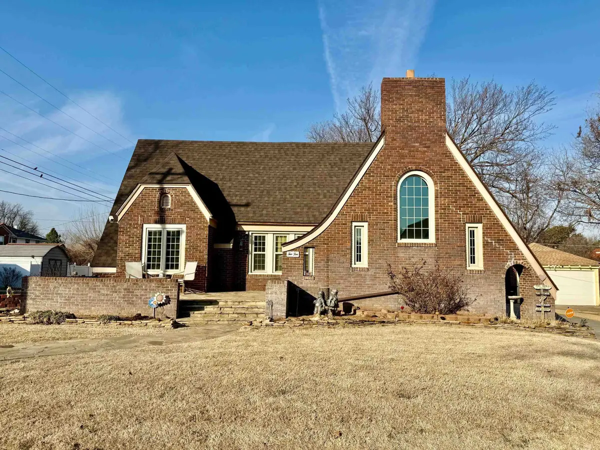 210 S Johnson St, Enid, OK 73703 - #1