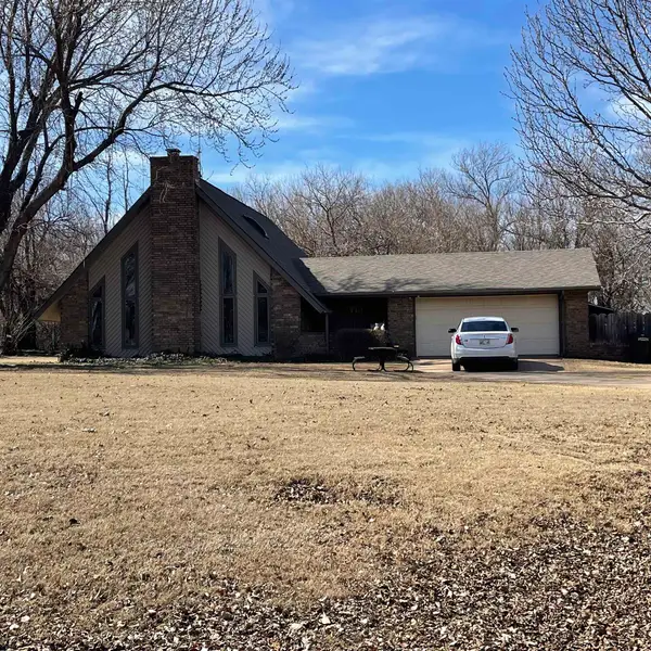 713 Bryan Dr, Enid, OK 73703