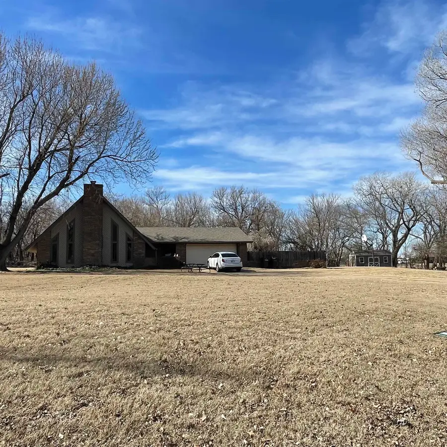 713 Bryan Dr, Enid, OK 73703 - #3