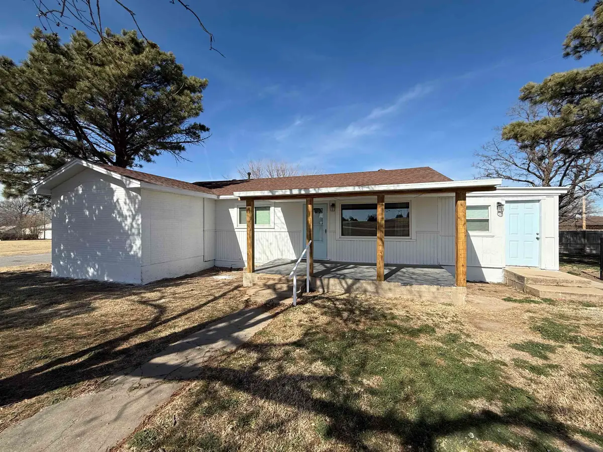 302 E Tenth, Shattuck, OK 73858 - #1