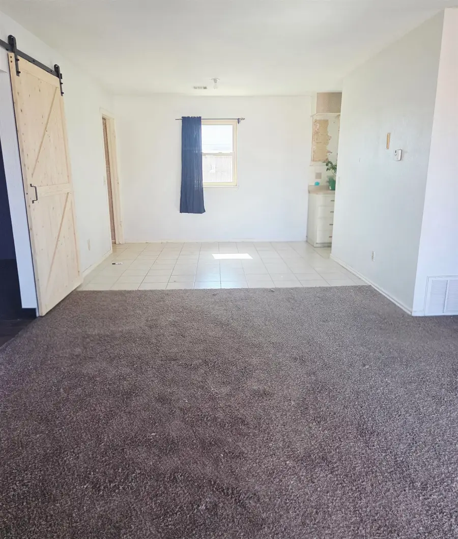 319 W Ash St, Fairview, OK 73737 - #3