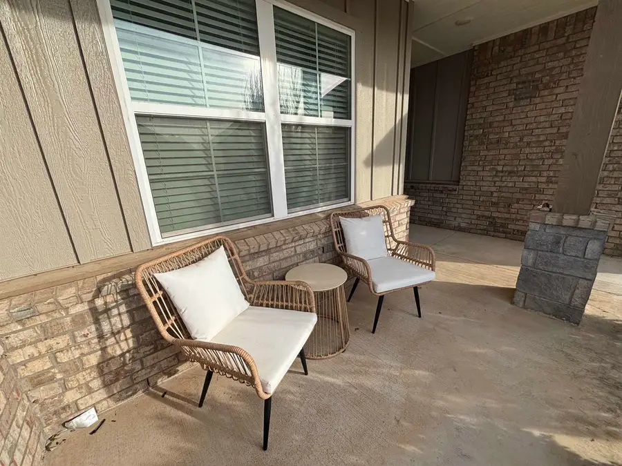 1013 Stonebridge Village Dr, Enid, OK 73703 - #3