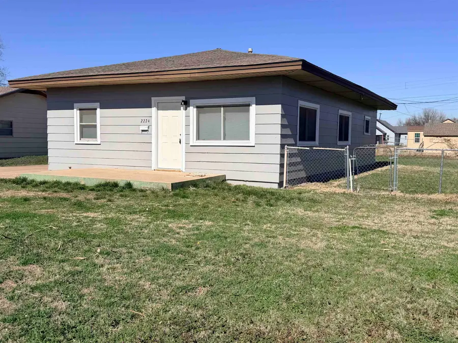 2224 E Pine Ave, Enid, OK 73701 - #2