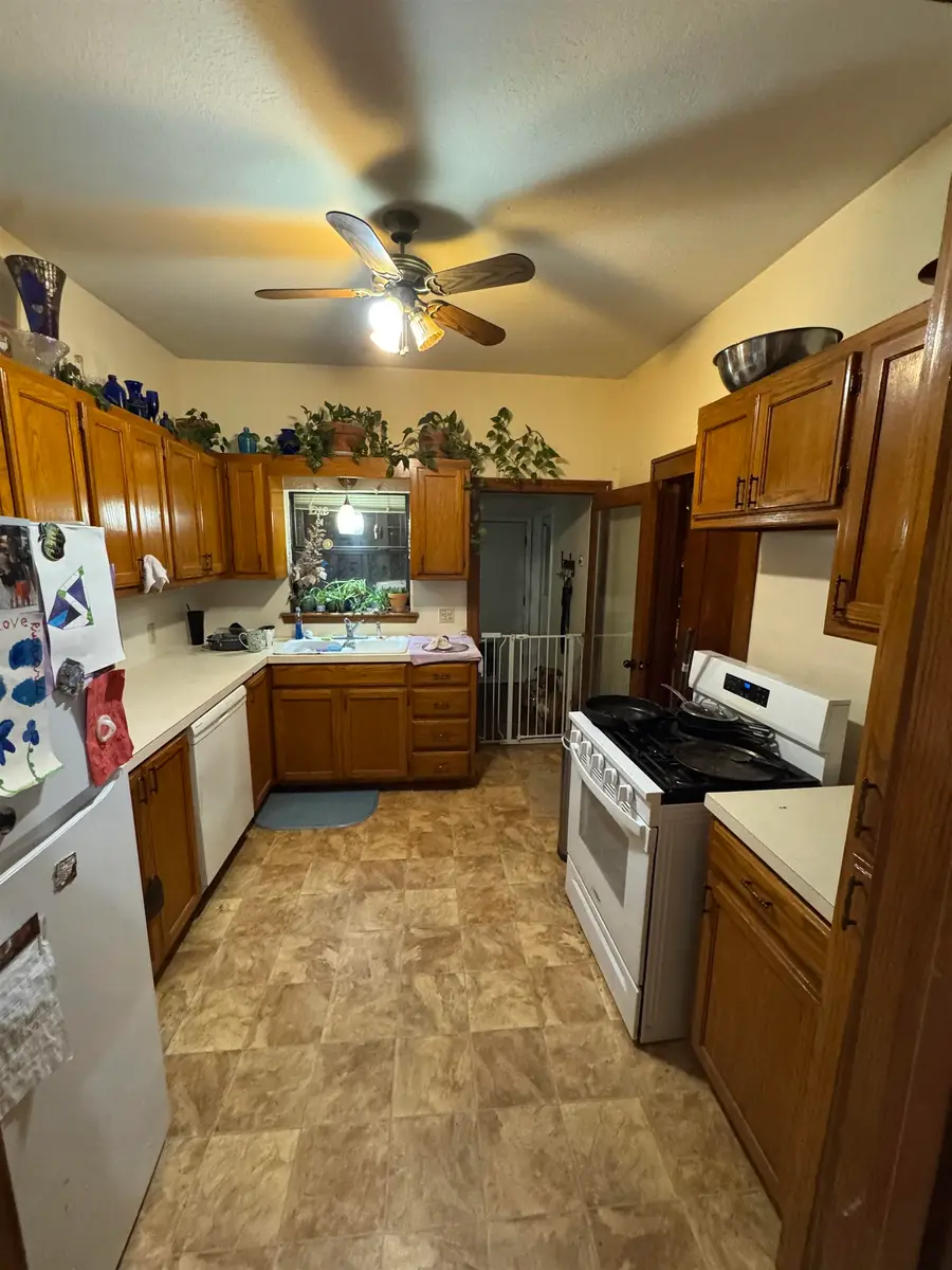 1011 W Cherokee, Enid, OK 73703 - #3