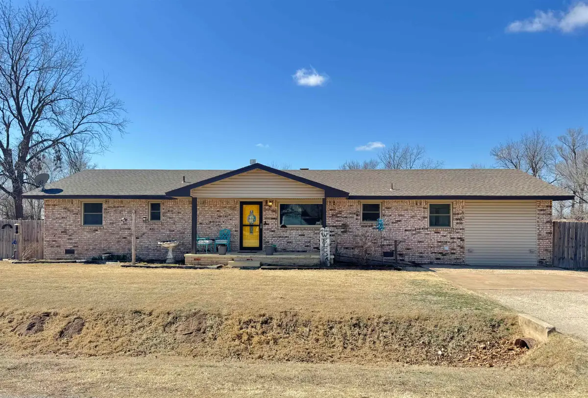 202 N Goltry St, Ames, OK 73718 - #1