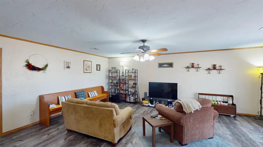 926 S Santa Fe, Mooreland, OK 73852 - #2