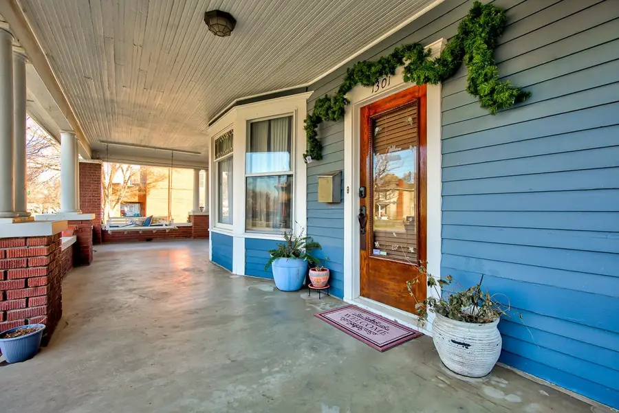 1301 W Cherokee Ave, Enid, OK 73703 - #3