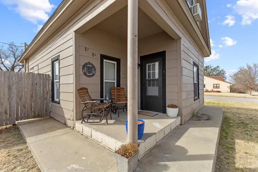 221 W Eighth, Shattuck, OK 73858 - #2