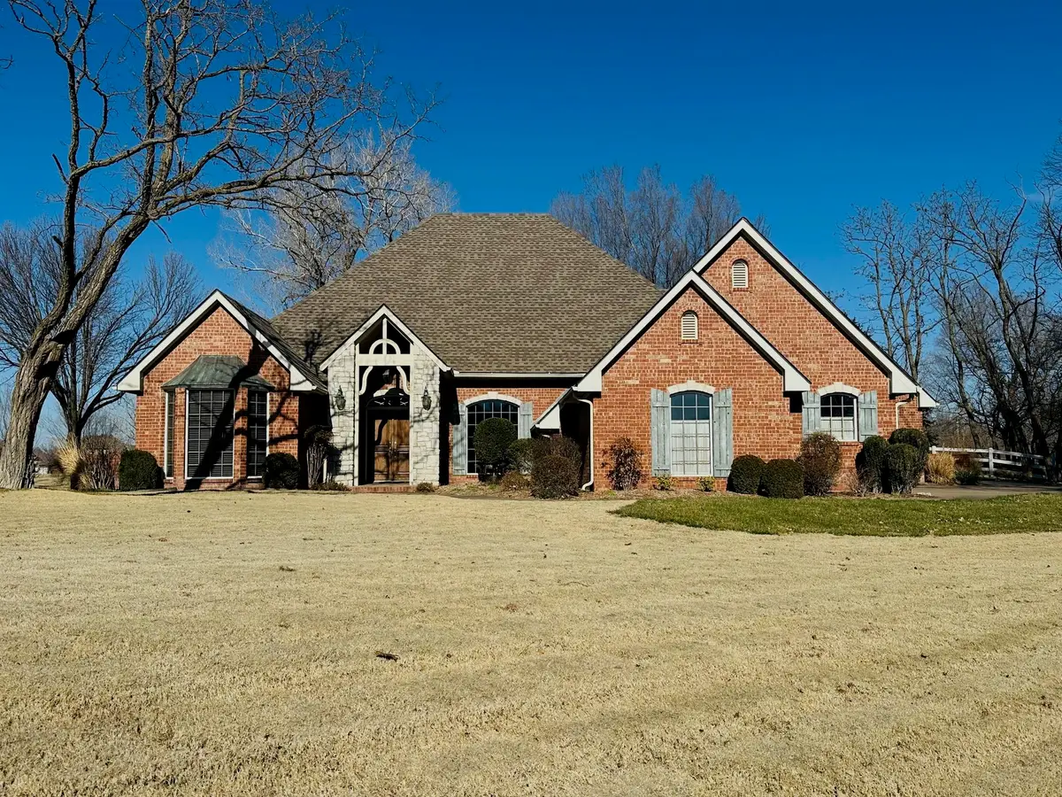 3301 Clairemont, Enid, OK 73703 - #1