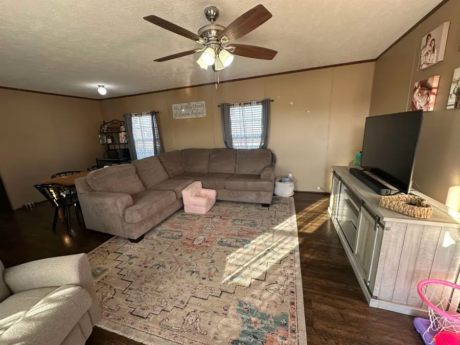 522 E Broadway Ave, Pond Creek, OK 73766 - #2