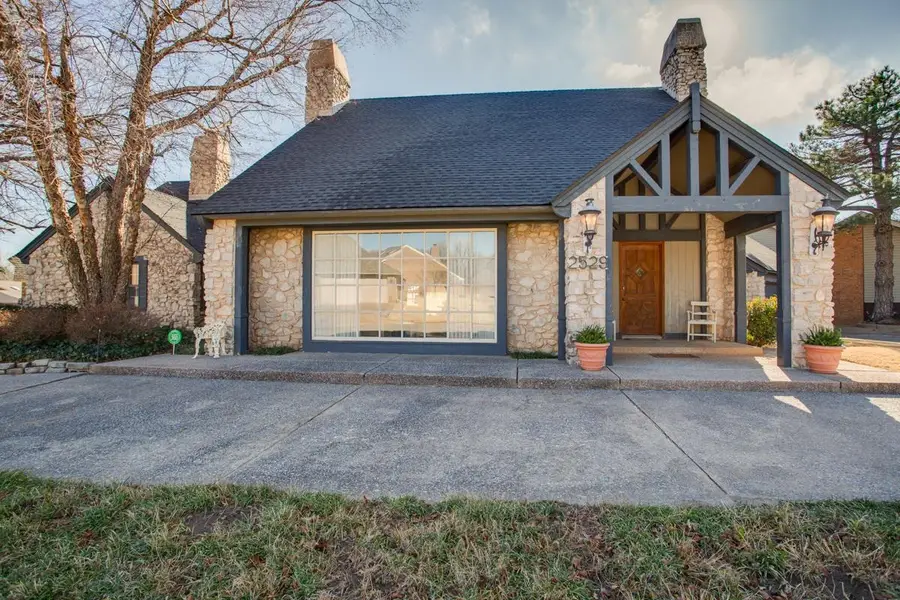 2529 Homestead Rd, Enid, OK 73703 - #2