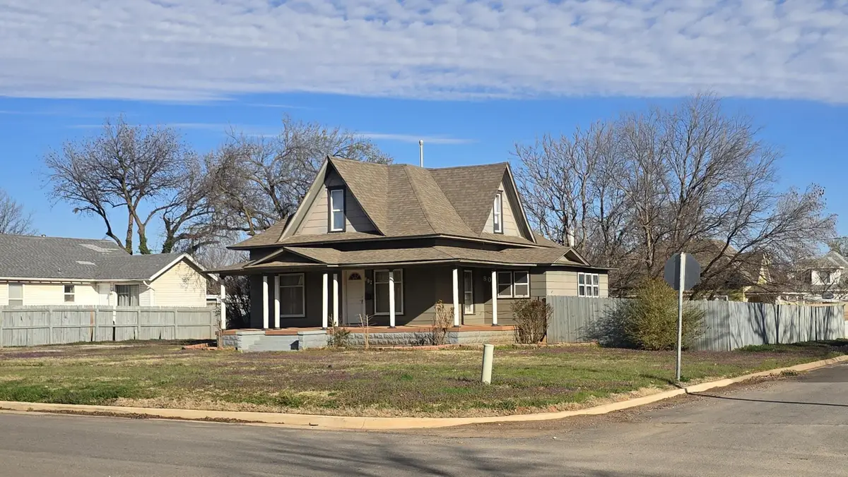 802 Locust St, Alva, OK 73717 - #1