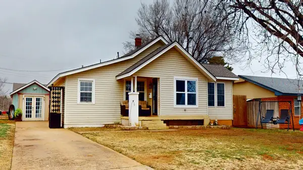 1809 11th St, Woodward, OK 73801