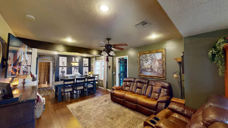 1809 11th St, Woodward, OK 73801 - #3