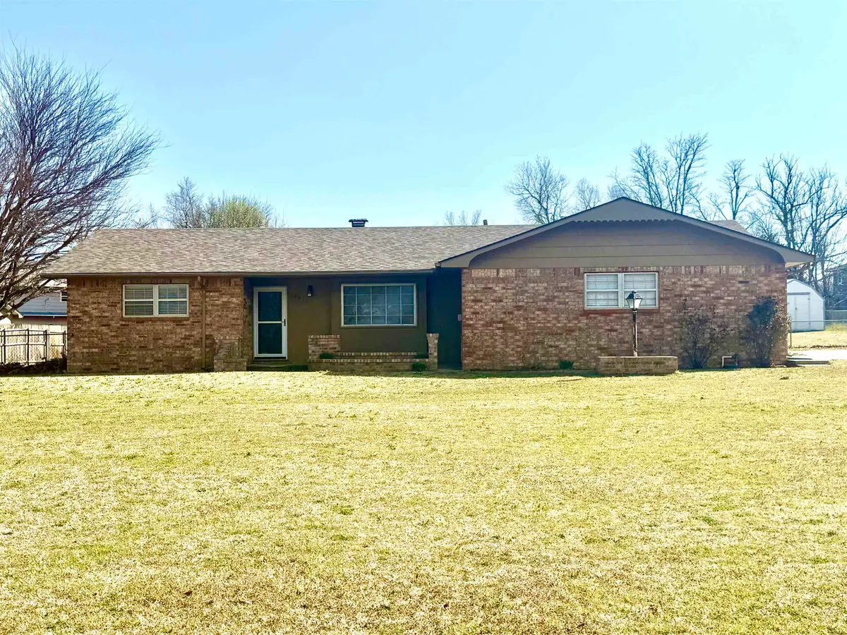 4815 Cedardale Rd, Woodward, OK 73801 - #1