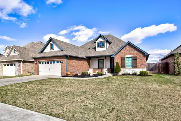 1009 Stonebridge Drive, Enid, OK 73703