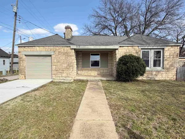 112 N 2nd, Medford, OK 73759