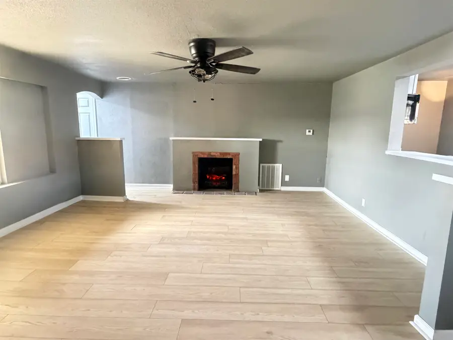 112 N 2nd, Medford, OK 73759 - #3