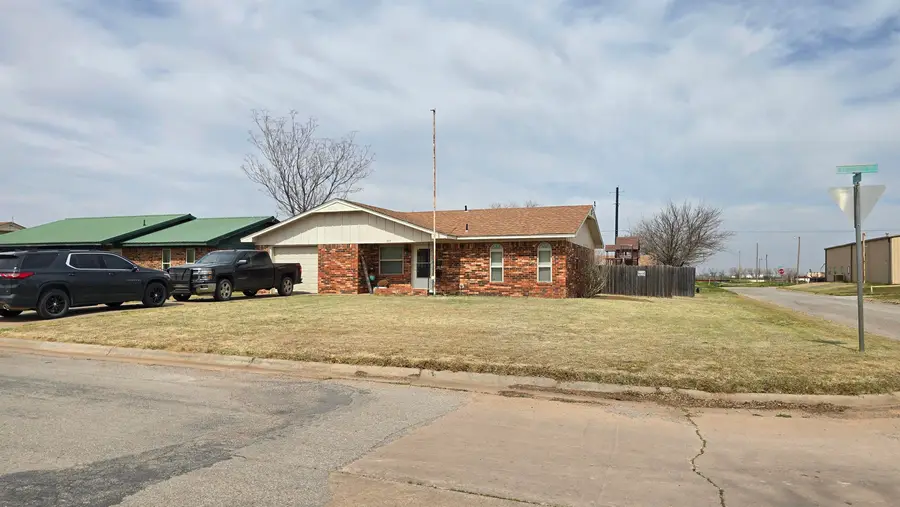 402 W Cherry, Fairview, OK 73737 - #2