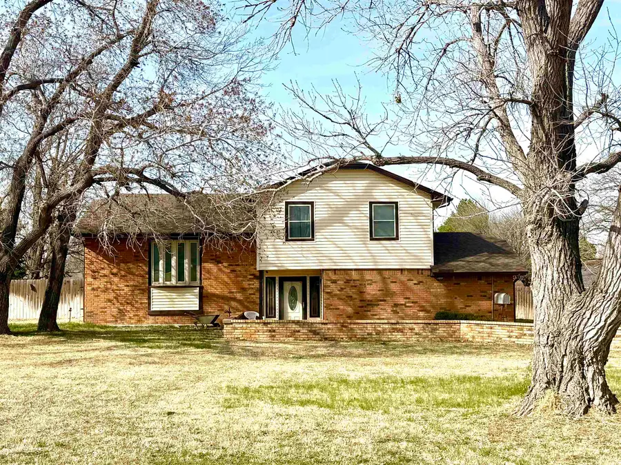 4816 Sunnyslope, Woodward, OK 73801 - #2