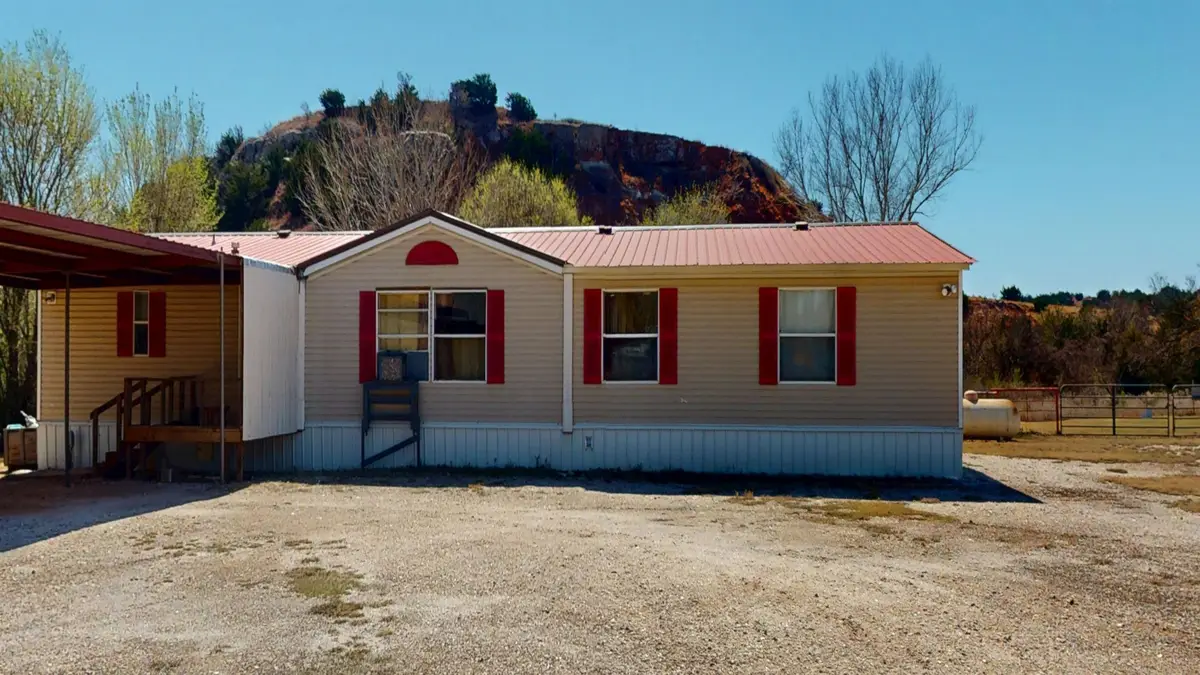 226207 E County Road 365, Mooreland, OK 78301 - #1