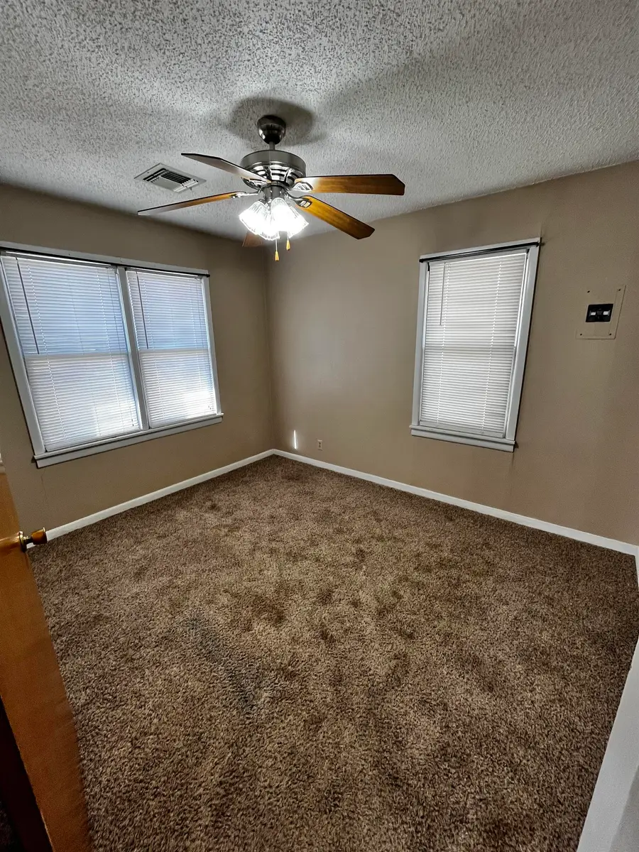 523 Avenue K, Beaver, OK 73932 - #3