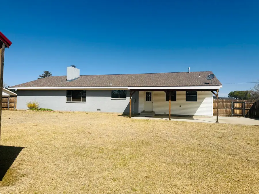 903 Texas, Laverne, OK 73848 - #2