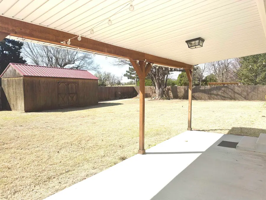 903 Texas, Laverne, OK 73848 - #3