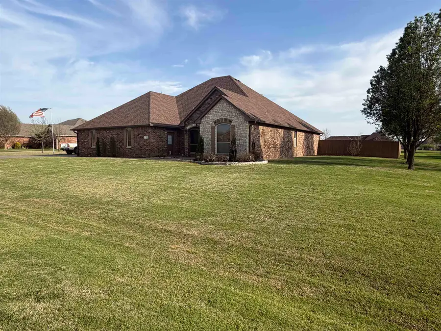 33 Old Post Ln, Enid, OK 73703 - #2