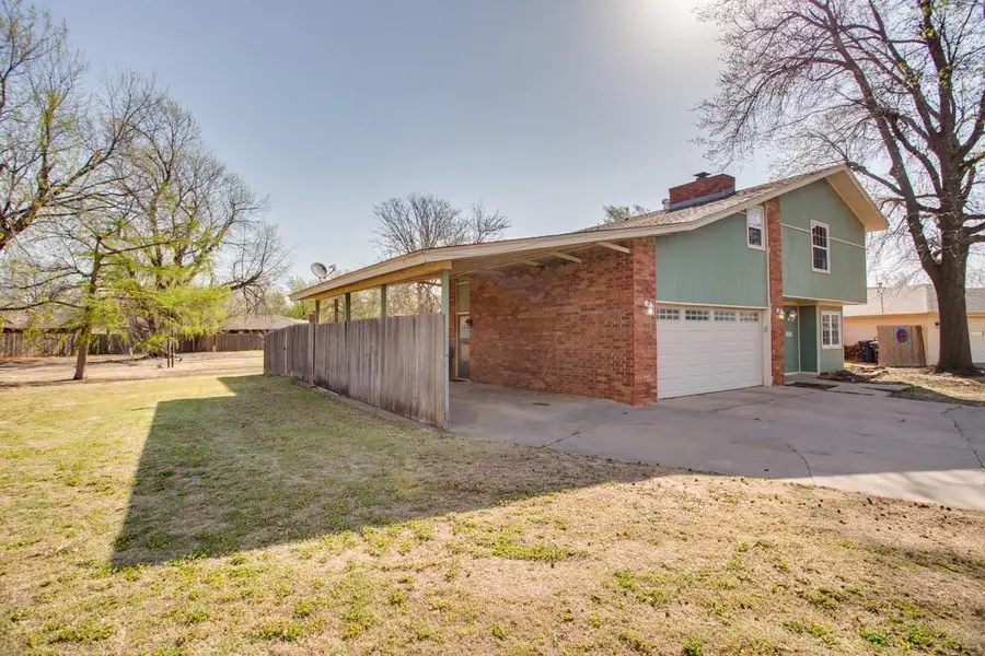 1702 Buckboard Ln, Enid, OK 73703 - #3