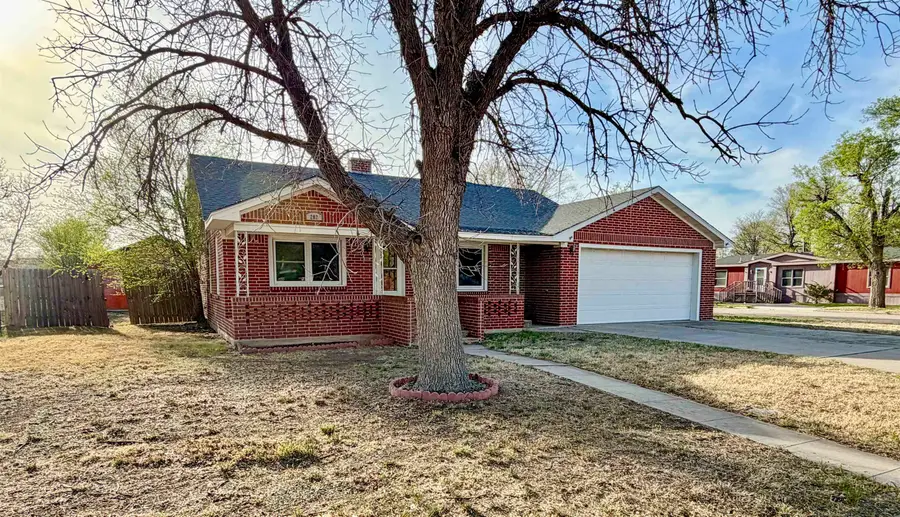 202 S 5th, Texhoma, OK 73949 - #2