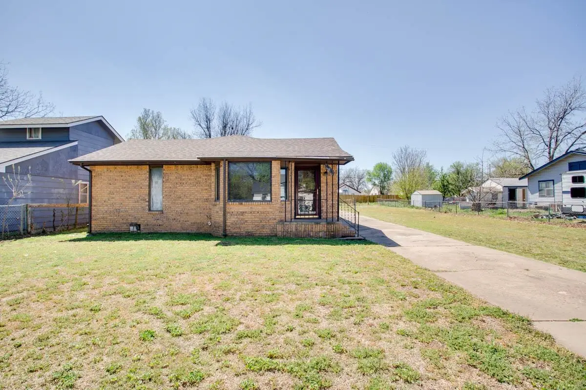 1913 W Pine, Enid, OK 73703 - #1