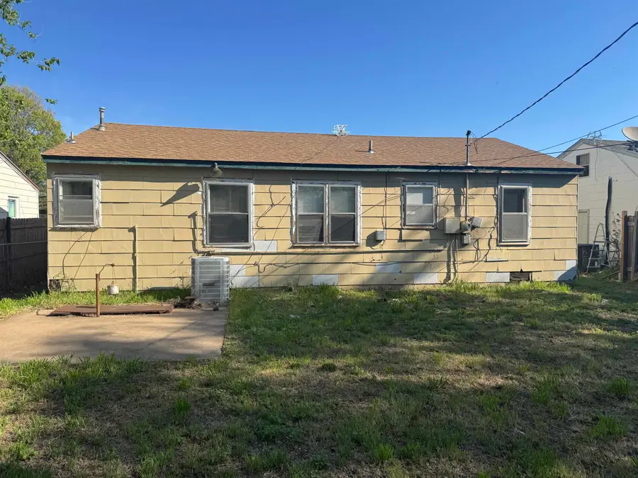 401 W Cottonwood, Enid, OK 73701 - #2