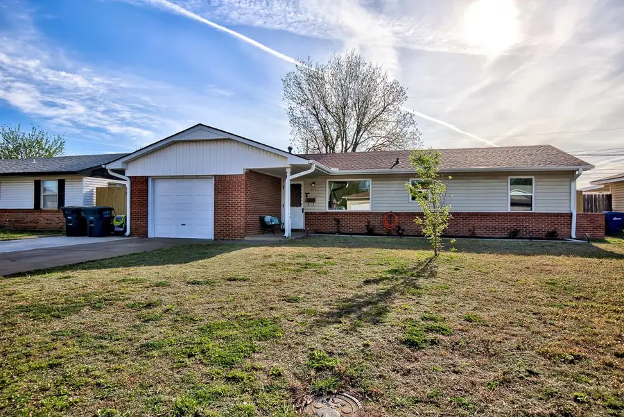 1813 Mimosa Dr, Enid, OK 73701-0000 - #2