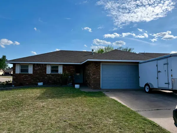 5801 Cedar Ridge Dr, Enid, OK 73703