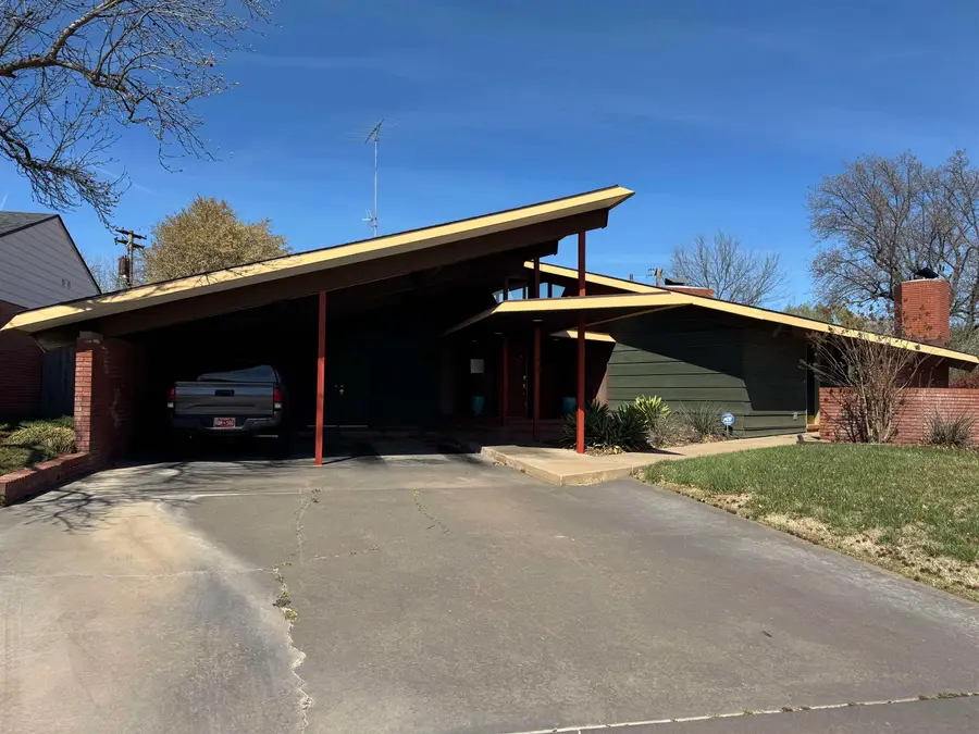 1806 Mockingbird Ln, Enid, OK 73703-1575 - #3