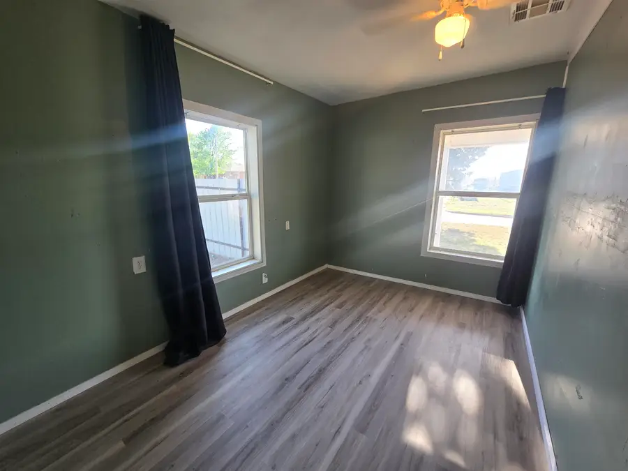 315 S 1st, Fairview, OK 73737 - #3