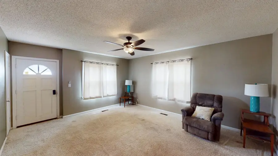 924 Walnut Ave, Woodward, OK 73801 - #3