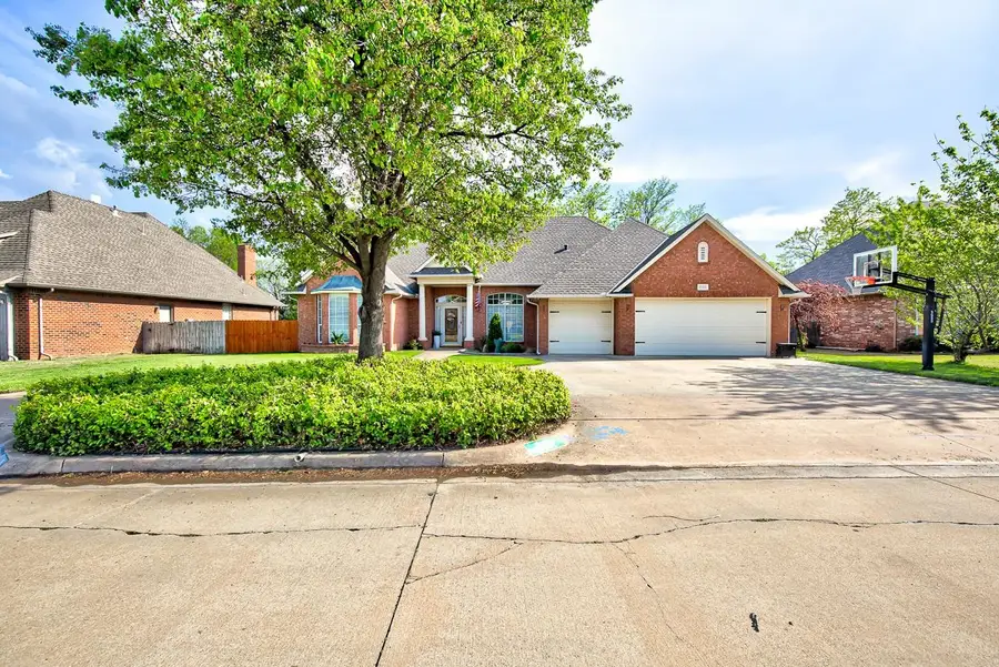 3511 North Lake Ln, Enid, OK 73703 - #2