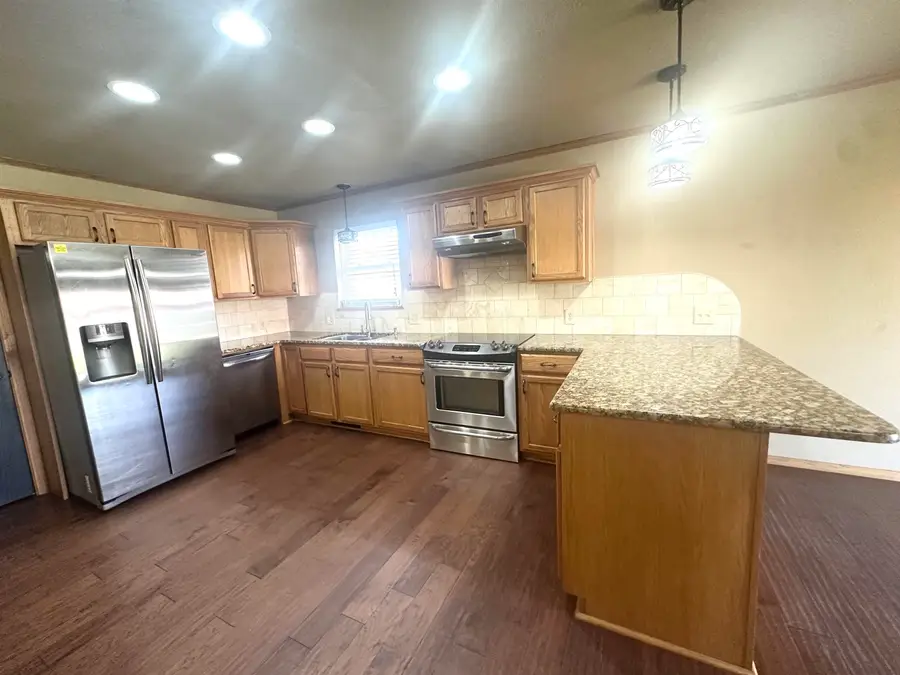 4202 Revere Rd, Enid, OK 73703 - #2