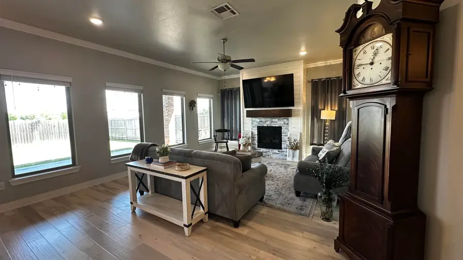 923 Stonebridge Village, Enid, OK 73703 - #3